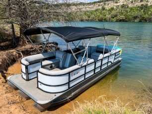 Lyon Pontoon Boat Rental on Lake Austin